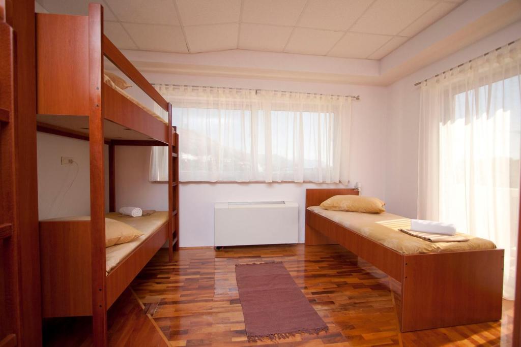 Cocoon Hostel & Apartments Dubrovnik Bilik gambar
