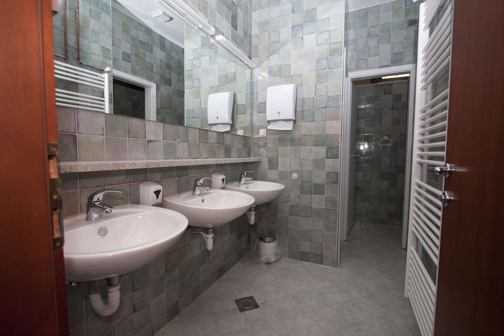 Cocoon Hostel & Apartments Dubrovnik Luaran gambar